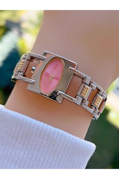 Q&Q QZ01J7821A Vintage Women's Wristwatch - Stylish and Comfortable Design