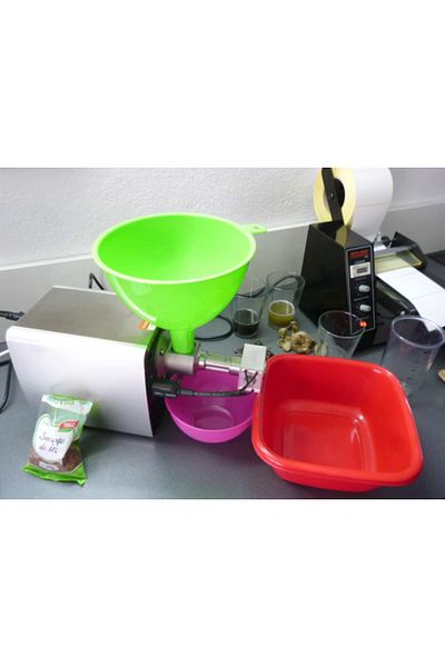 Jobs ahead group Cold Press Oil Extractor