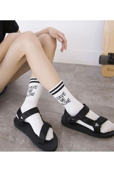 Bestrend 5 Pack Unisex College Socks Leave Me Alone Patterned