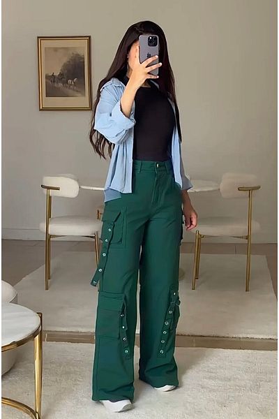 NiceLook Modern cargo pants with a bold touch