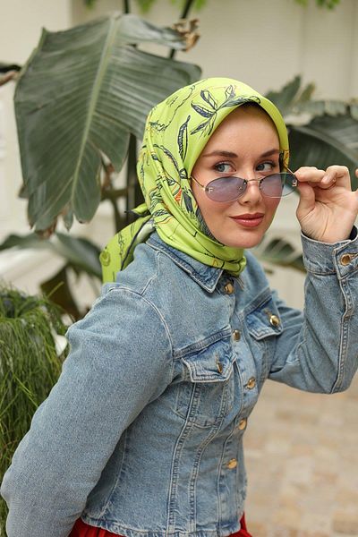 Silk Home Μεταξωτό φουλάρι Tivil με πράσινο σχέδιο φυστικιού 11433-24