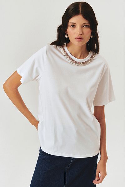 Exquise Tricou tricotat din bumbac alb, brodat cu piatră de cristal, cu decolteu rotund