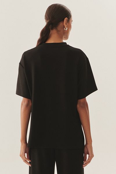 Exquise Tricou tricotat obișnuit, negru, cu croială relaxată, brodat