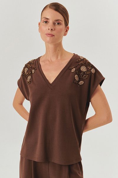 Exquise Tricou tricotat în amestec modal obișnuit, maro, cu decolteu în V, cu detalii de prelucrare