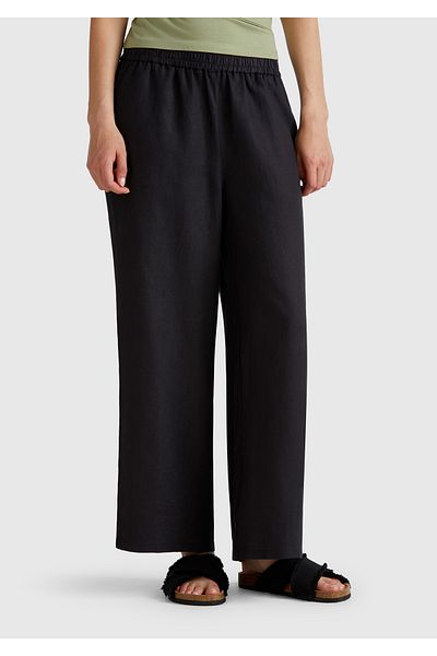 United Colors of Benetton Women's Black 100% Linen Elastic Waist Loose Short Leg Trousers