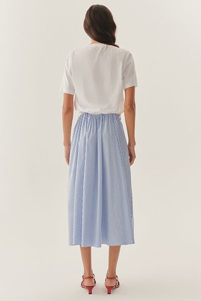 Exquise Short Sleeve Crew Neck Regular Midi Dress with Embroidery Detail