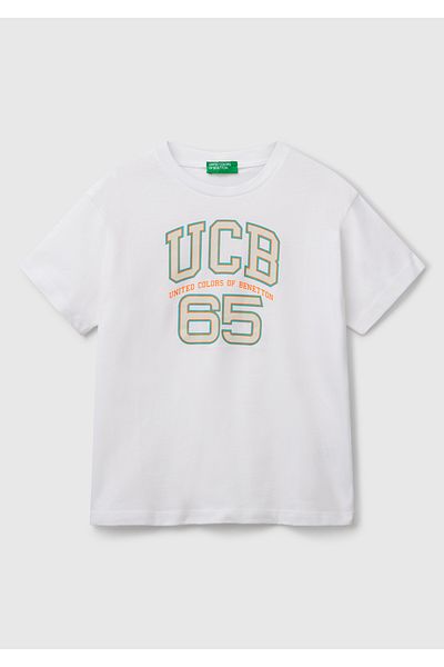 United Colors of Benetton تي شيرت أبيض مطبوع عليه شعار بينيتون للأولاد