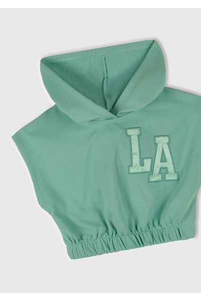 United Colors of Benetton Girl's Water Green Sleeveless Hooded Sweatshirt with Applique on the Front and Embroidery Detail