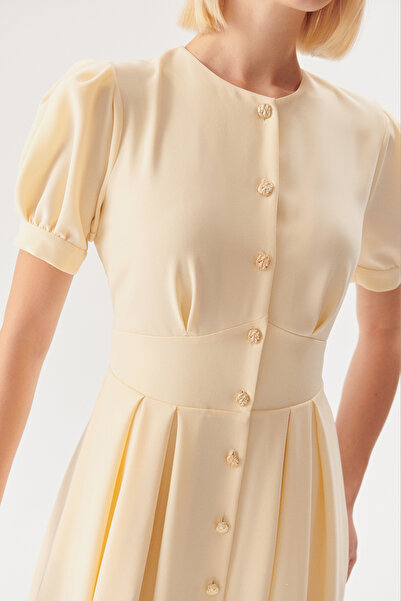 Exquise Short Sleeve Buttoned Beige Dress Fitted at the Waist