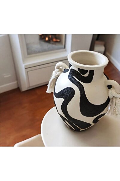 Luthien Etnik Desen Dokulu Kulplu Tasarım Küp Vazo ( 18 Cm Boy)