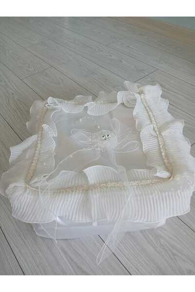 Butik BOHÇA ÇEYİZLİK SATEN SÜNGERLİ ORTASI GÜL MOTİF KENAR GENİŞ TÜL PRENSES FERMUARLI BOHÇA HURCU 40x20