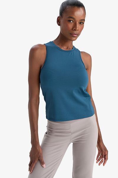 DeFacto DeFactoFit Slim Fit Slim Fit Basic Απλό Αθλητικό Μπλουζάκι με λαιμόκοψη F3265AX25SM