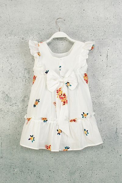DMB BOYS & GIRLS Rochie de fetiță albă cu volan brodat fluture