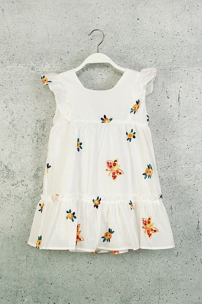 DMB BOYS & GIRLS Rochie de fetiță albă cu volan brodat fluture