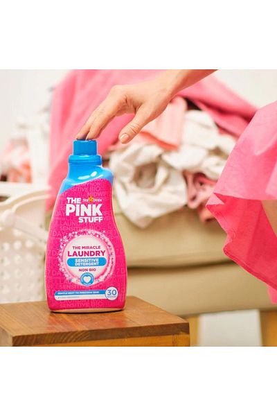 THE PINK STUFF Sensitive Non-Bio Laundry Liquid 960ml – Gentle Cleaning for Delicate Skin & Fabrics