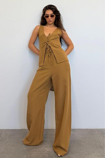 Madmext بدلة نسائية من Camel بخصر مربوط من الأمام Mg2403