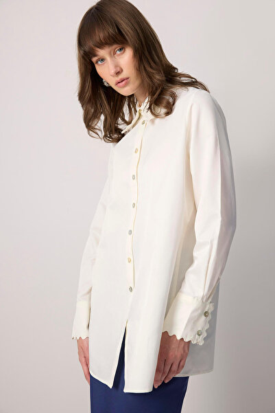 Touché Privé EMBROIDERY DETAILED SHIRT