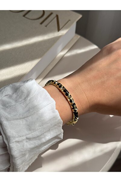 LEROSY CO. Siyah Taş Detaylı Altın Kaplama Kelepçe Bilezik – Şık ve Zarif Kad...