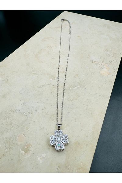 Snartun Silver Flower Detailed Movable Steel Necklace with Zircon Stone I Special Box