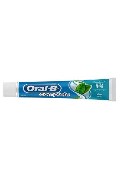 Oral-B معجون أسنان كامل إضافي منعش 100 مل، نفس منعش يدوم طويلاً وحماية من التسوس،