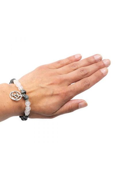 OEM BRACELET WITH WHITE AGATE CRYSTALS, LABRADORITE AND THE "AUM" SYMBOL *