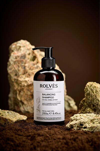 ROLVES Vegan Tüm Saçlar Için Günlük Kullanım Şampuanı Yeşil Çay Özlü 250 ml
