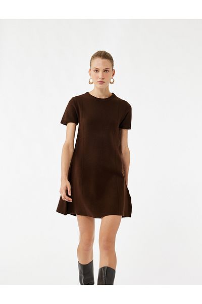 Koton Regular Fit Short Sleeve Crew Neck A-Line Mini Knitwear Dress