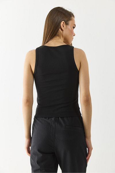 VENA Ribbed Thick Strap Top - Black