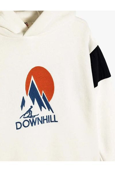 Koton Ski Themed Printed Hooded Long Sleeve Sweatshirt