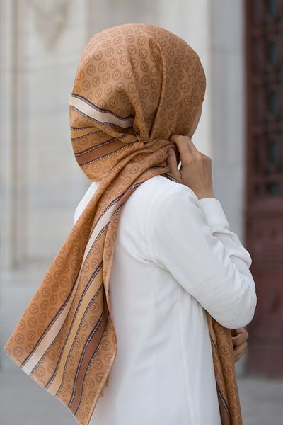 Vissona Women's Fresh Silk Shawl 90x200 Gold White