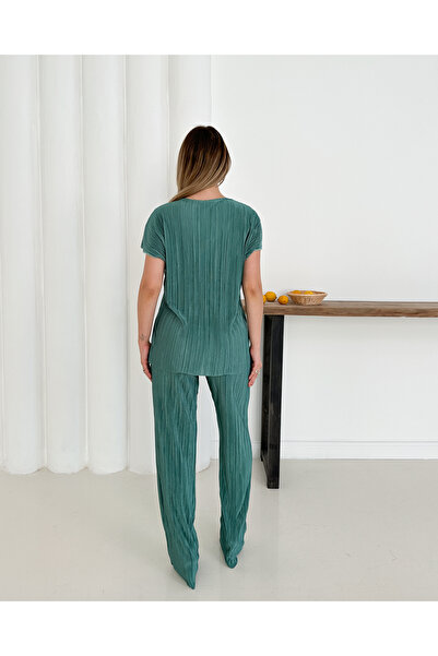 verabelle Women's Pleated Vibrant Green Casual Blouse Pocket Trousers Set