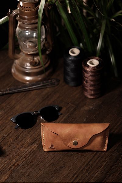 Derimoda Genuine Leather Handmade Glasses Case – Unisex Sunglasses Case