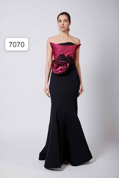Robes Βραδινό φόρεμα με στράπλες ροζ και χάντρες μακριά φούστα ψαριού