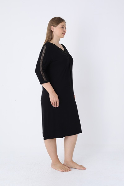 Cotpark Cămașă de noapte neagră din țesătură lycra viscoză de mărime mare pentru femei, cu detaliu din dantelă 13706