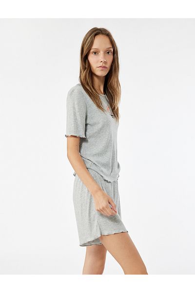 Koton Set de pijamale cu mâneci scurte, cu decolteu, cu broderie