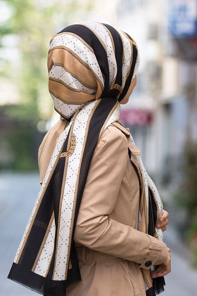 Vissona Women's Fresh Silk Shawl Beige Black