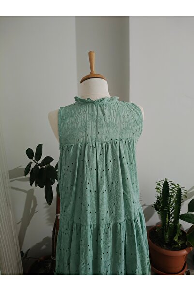 Reyon Yeşil Brode Kumaş Elbise