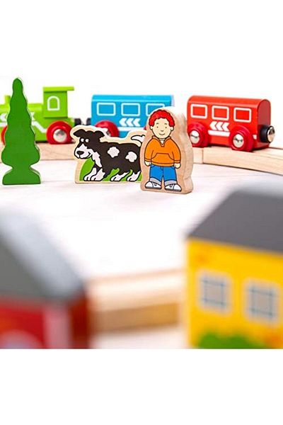 Bigjigs Rail أول مجموعة سكة حديد خشبية لي