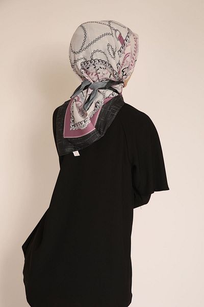 BERCHEM SCARF Fig Patterned Scarf |   Supplement of Elegance and Grace