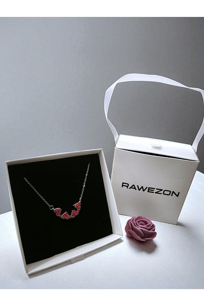 RAWEZON Magnetic Clover Necklace in Special Bag and Drawer Box - Romantic Gift for Lover, Friend, Woman