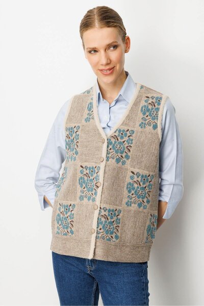 Desen Triko Women's Pıtırcık Floral Patchwork Felt Wool Vest Beige_M.Green