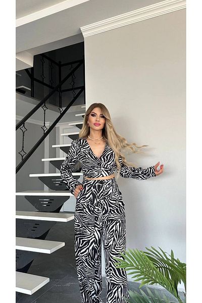 Bella Belluci New Season Double Suit