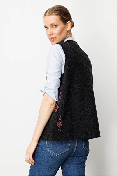 Desen Triko Women's Pıtırcık Floral Patchwork Felt Wool Vest Black_G.Dry