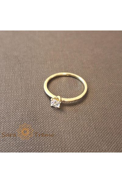 saratremo Classic Engagement-Like Ring with White Zirconia - 14k Gold Plated