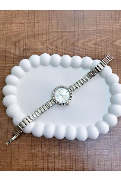 LOOQ Su Yolu Taşlı Kadın Kol Saat Yeni Model Saat