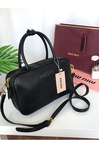 chch High quality shoulder bag