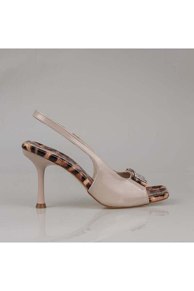 Trend Adımlar Cream Patent Leather Open Toe Leopard Stone Classic Shoes
