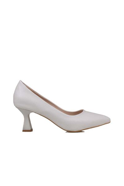 Trend Adımlar White Women's Flat Classic Medium Heel Shoes