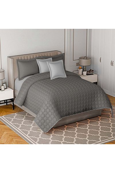 smart home A compressed summer double bed sheet to give beauty and elegance to your bedroom