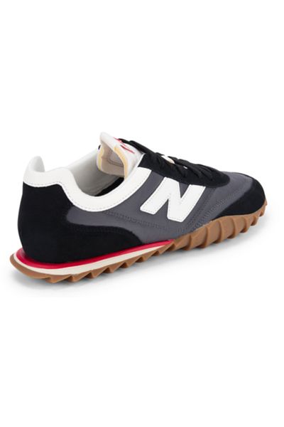 New Balance RC30 – Retro-Inspired Low Tops with Contoured Comfort Fit